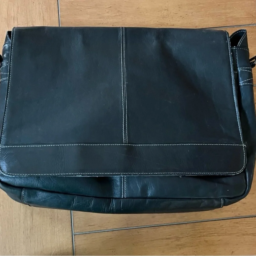 Classic Black Leather Messenger Bag